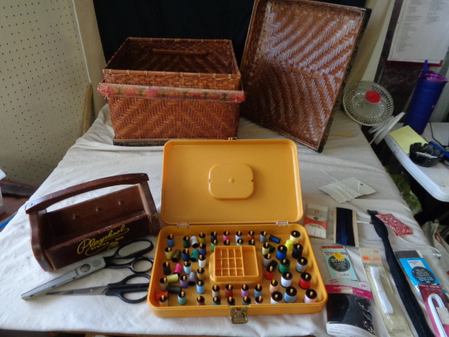 lot 6606 image: Cool Old Wicker Basket w sewing supplies