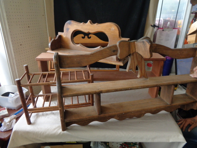 lot 6626 image: 6 Large Wood  Shelfs