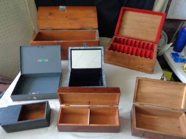 lot 6633 image: 7 Boxes