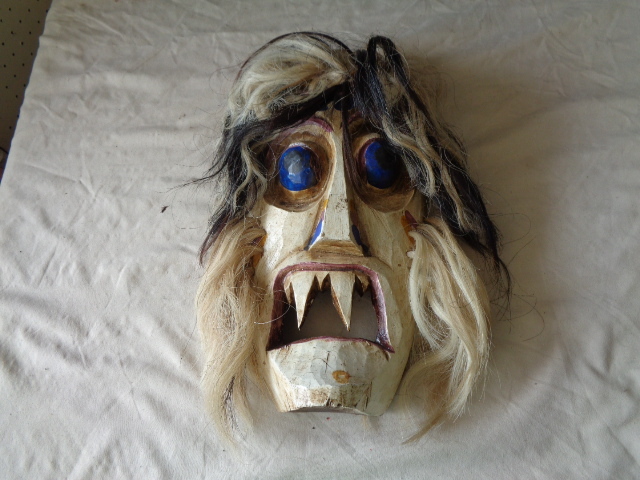 lot 6639 image: Wood Mask