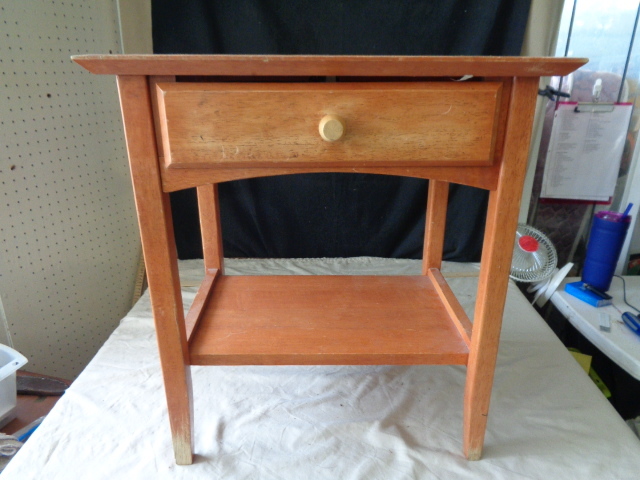 lot 6652 image: 21 x 16 x 23 Wood End Table