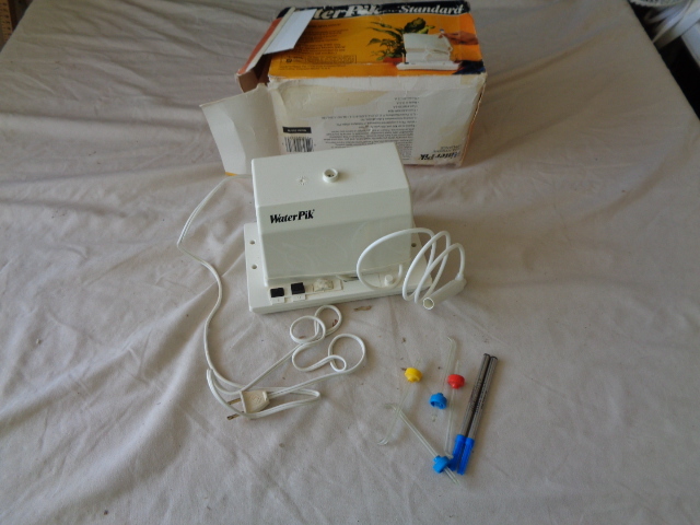lot 6678 image: Water-Pik Standard
