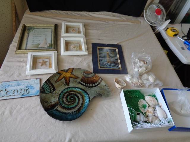 lot 6679 image: Sea-Shell Decor