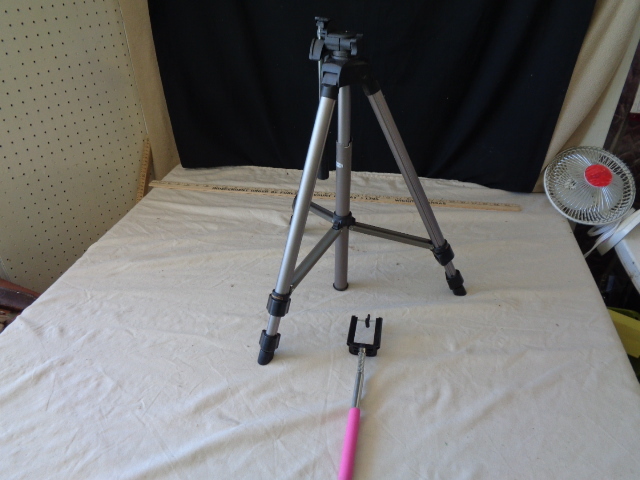 lot 6710 image: Tripod and  Selfie Stick