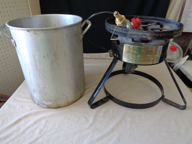 lot 6726 image: Masterbuilt Turkey Fryer