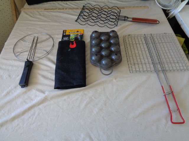 lot 6728 image: Camping Utensils