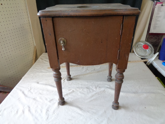 lot 6765 image: 15x12x19 Wood end Table