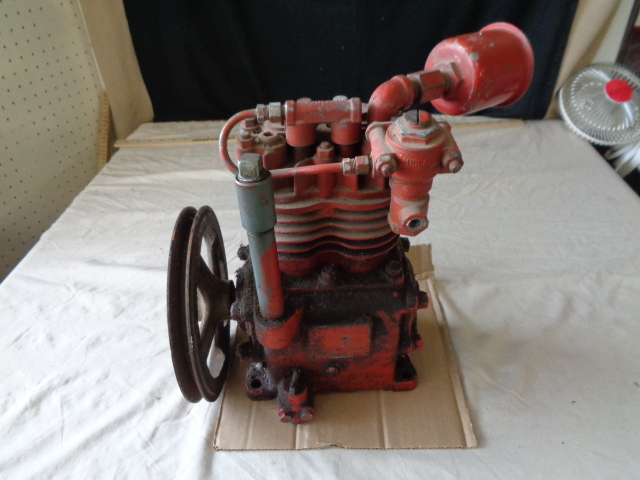 lot 6767 image: Vintage  Compressor Head