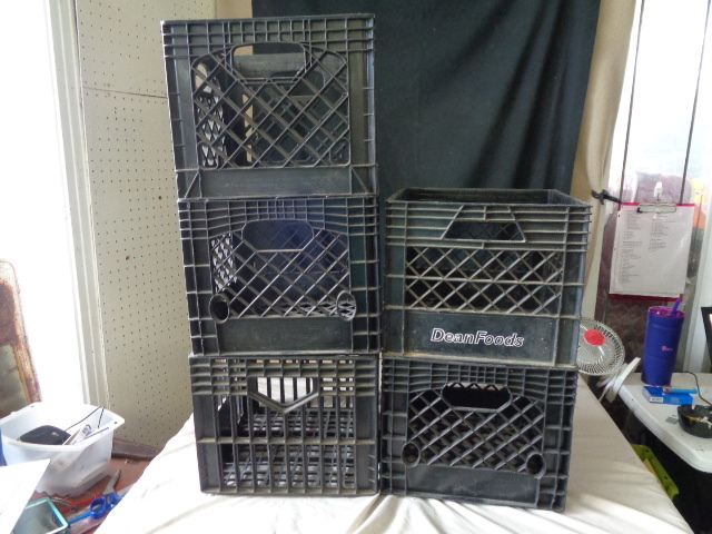 lot 6769 image: 5 Black Milk Crates