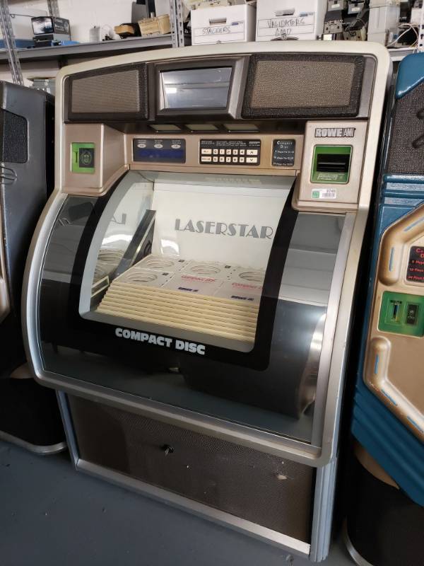 lot 3745 image: Rowe AMi Compact Disk Laserstar Jukebox Model- CD-100G