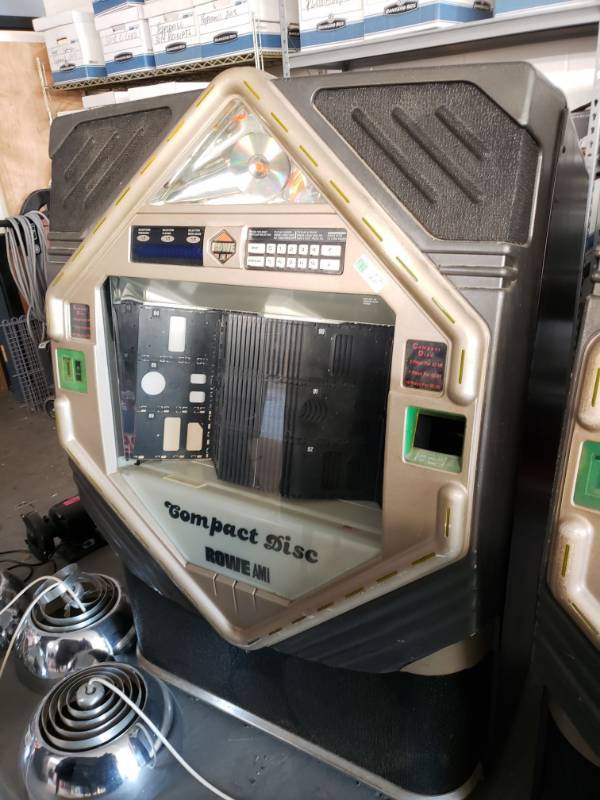 lot 3747 image: Rowe AMi Compact Disk Jukebox Model- CD-100E