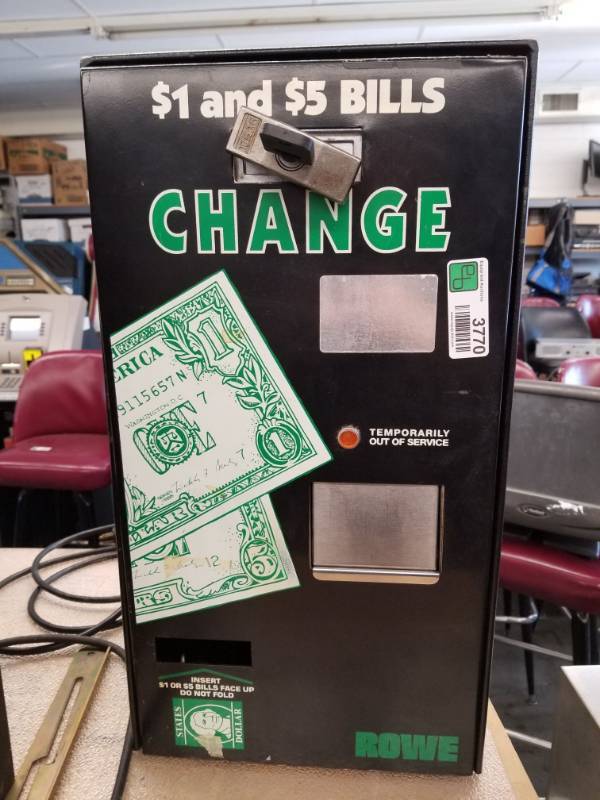 lot 3770 image: Rowe Change Machine SBC-2
