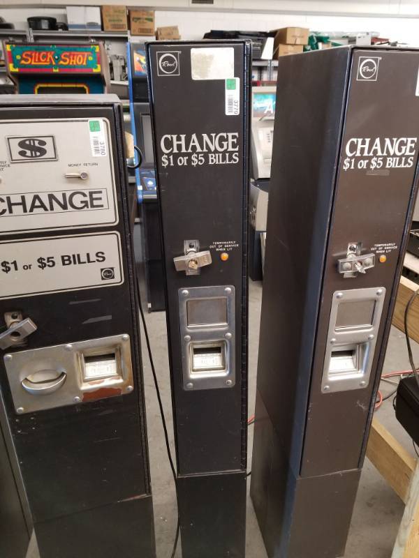 lot 3779 image: Rowe Change Machine 6-50580-09