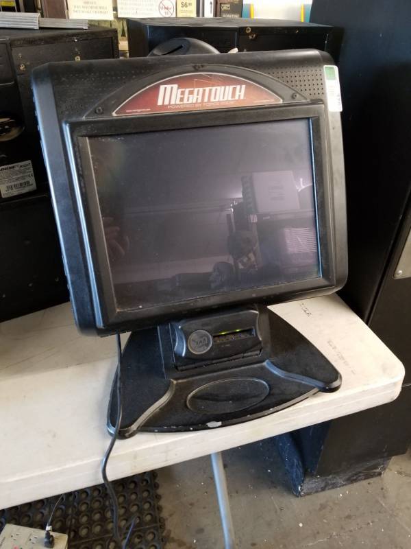 lot 3783 image: Merit Megatouch Model G50-200-019