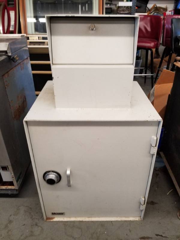 lot 3798 image: Mosier Combination Safe