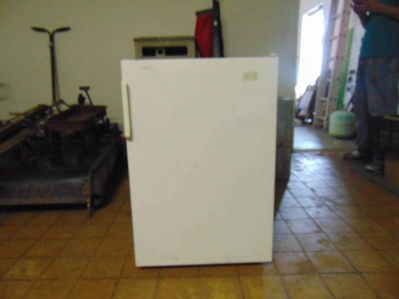 lot 10667 image: Small Freezer (Works)