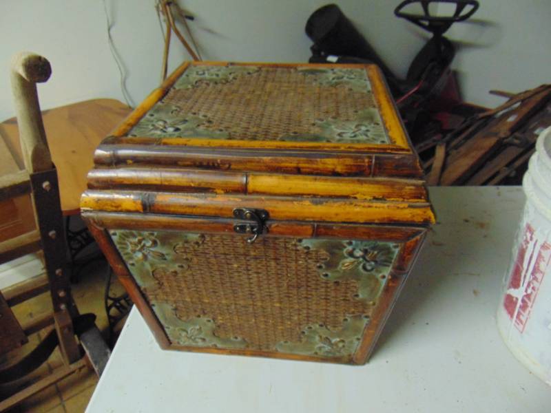 lot 10751 image: Nice Brass Trimmed Vintage Box