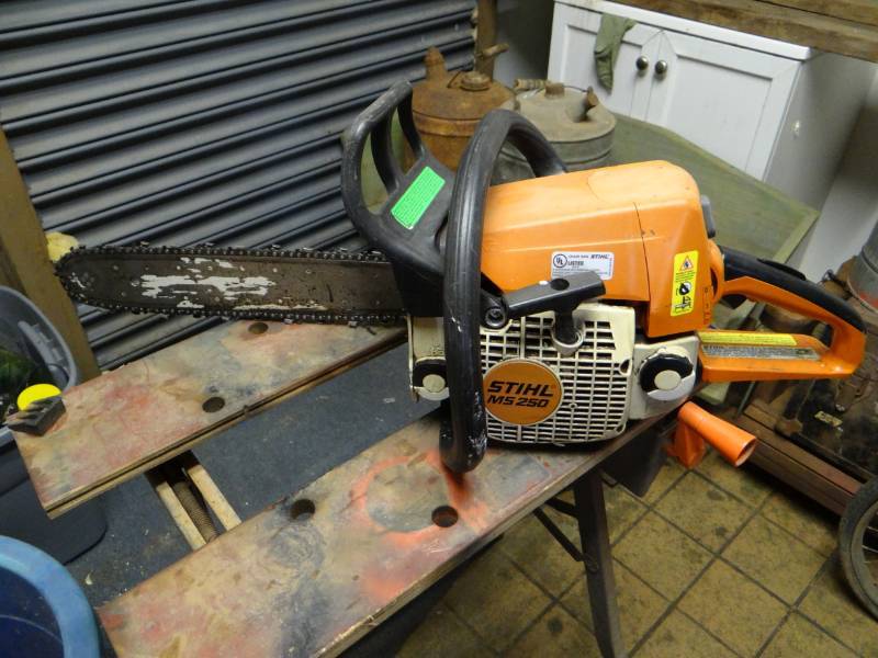 lot 10657 image: Stihl MS250 Chainsaw