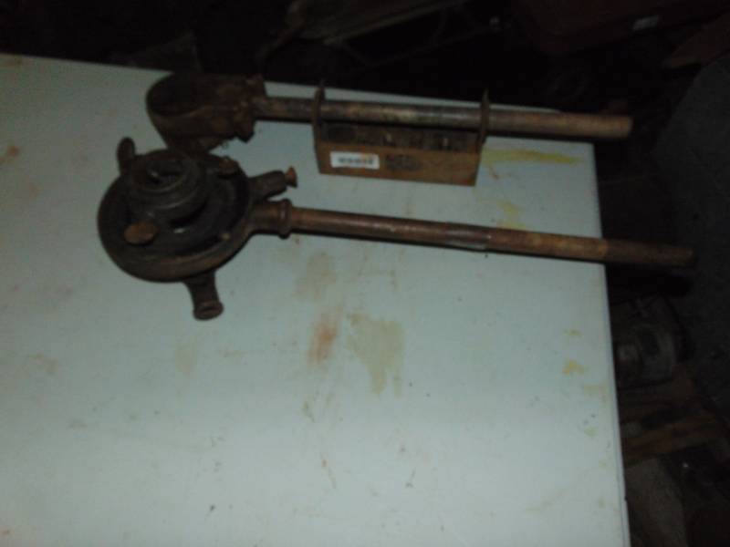 lot 10692 image: 2 Tap and Die Set
