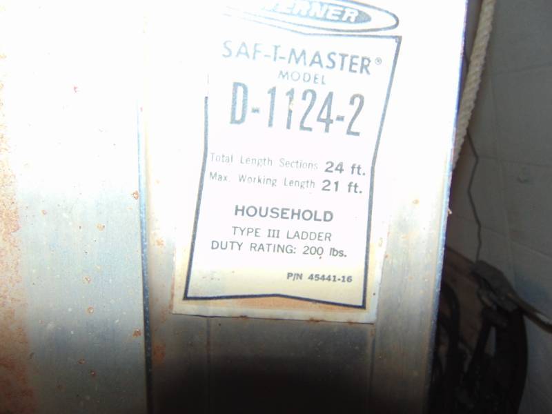 lot 10696 image: 24 Type III Aluminum Ladder
