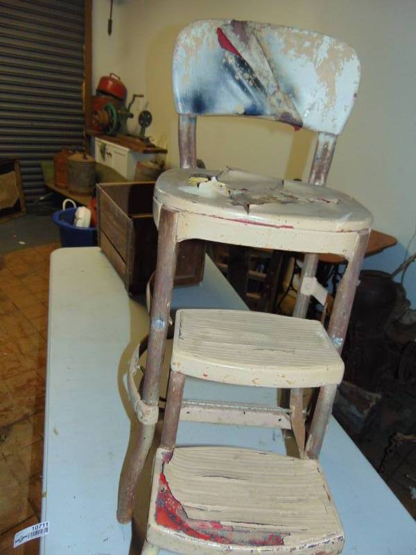 lot 10711 image: Vintage Step Stool Chair
