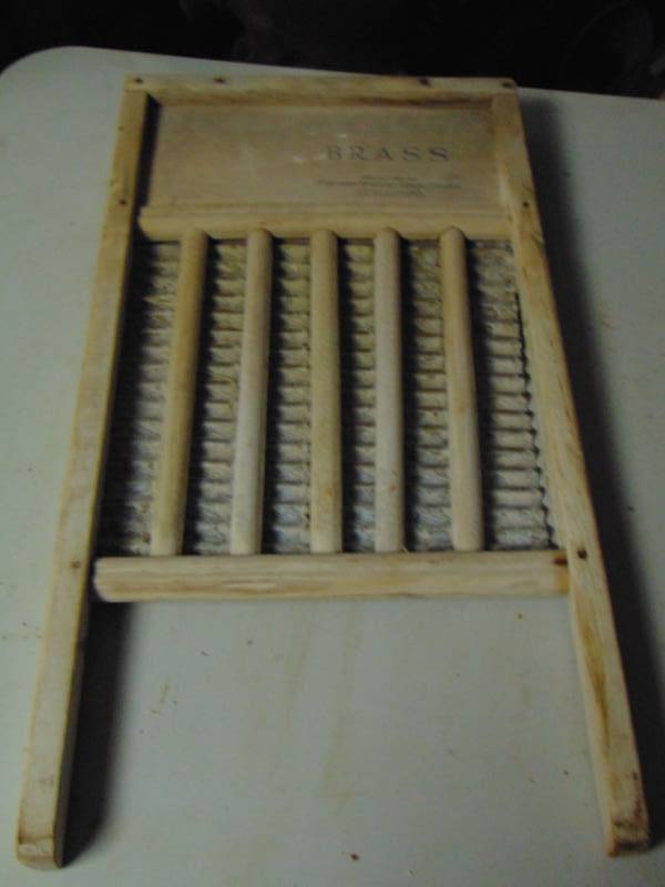 lot 10758 image: Vintage Washboard