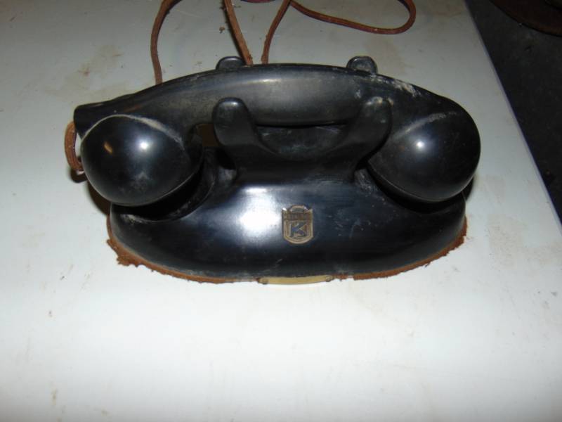 lot 10776 image: Master Antique Phone