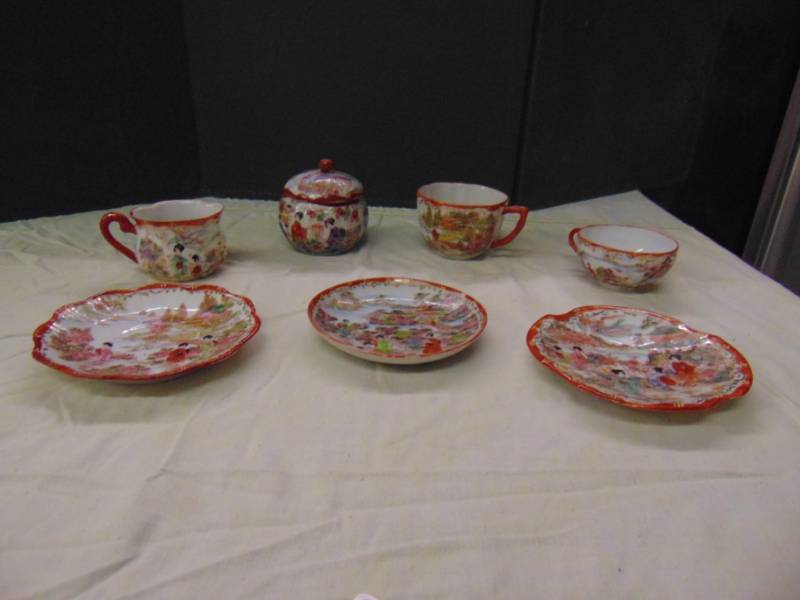 lot 10800 image: Oriental teacup collection