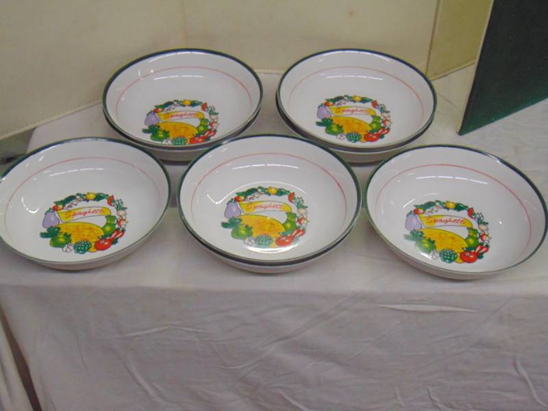 lot 10801 image: spaghetti bowls