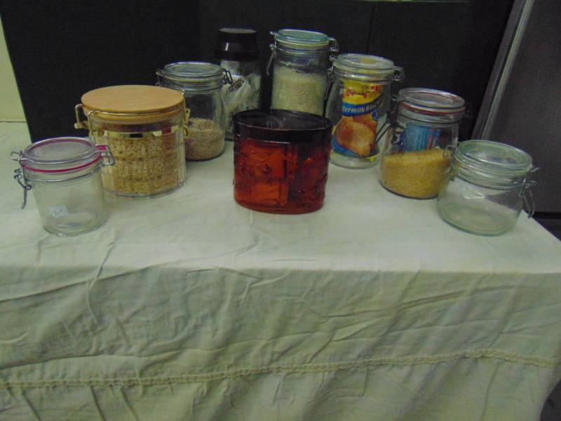 lot 10808 image: containers