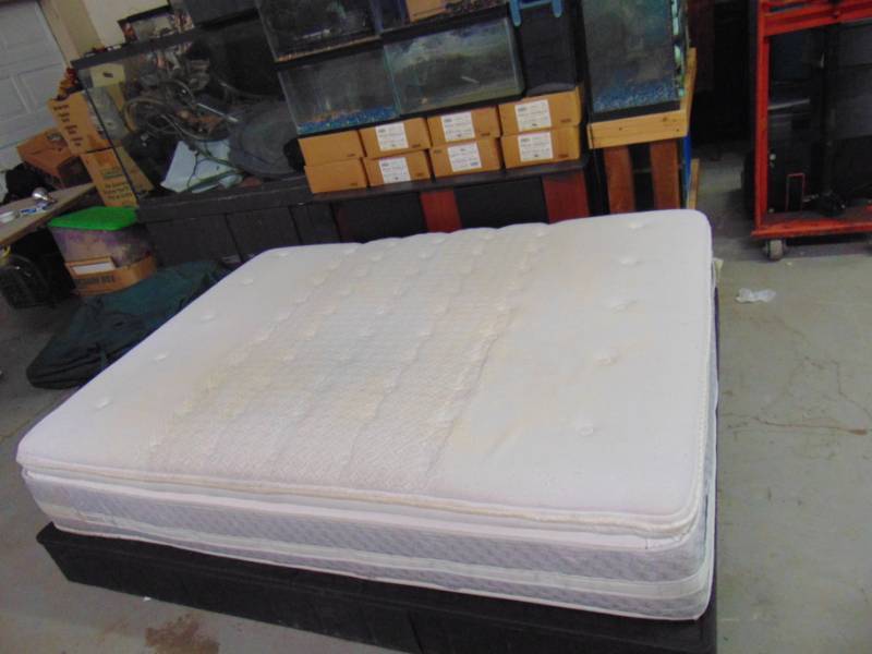 lot 10812 image: posturepedic mirabay queen size bed