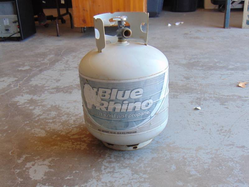 lot 10853 image: Propane Bottle