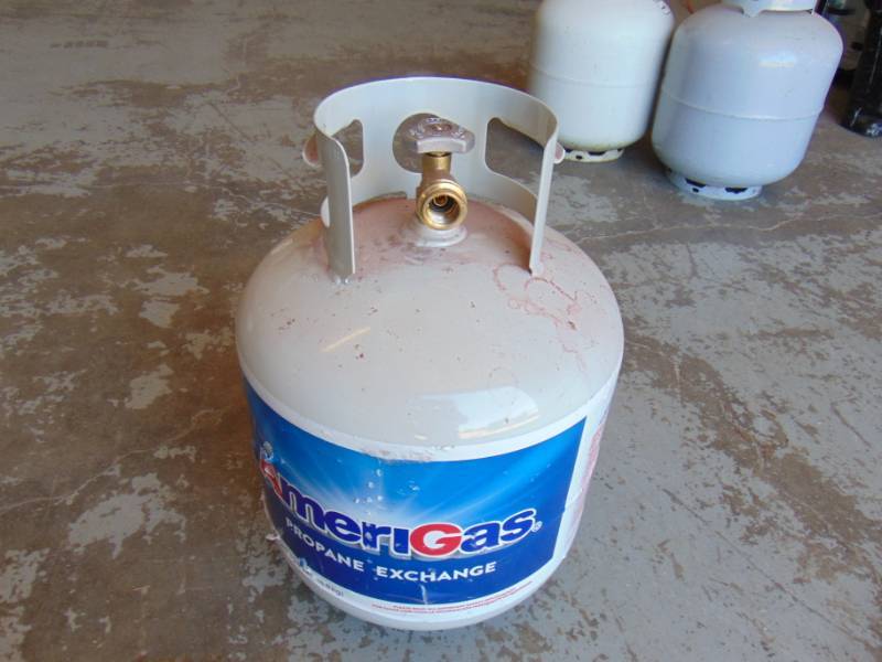 lot 10857 image: Propane Bottle