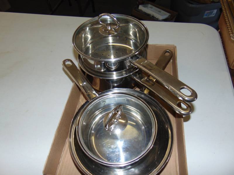 lot 10874 image: Double Broiler, pots and pans