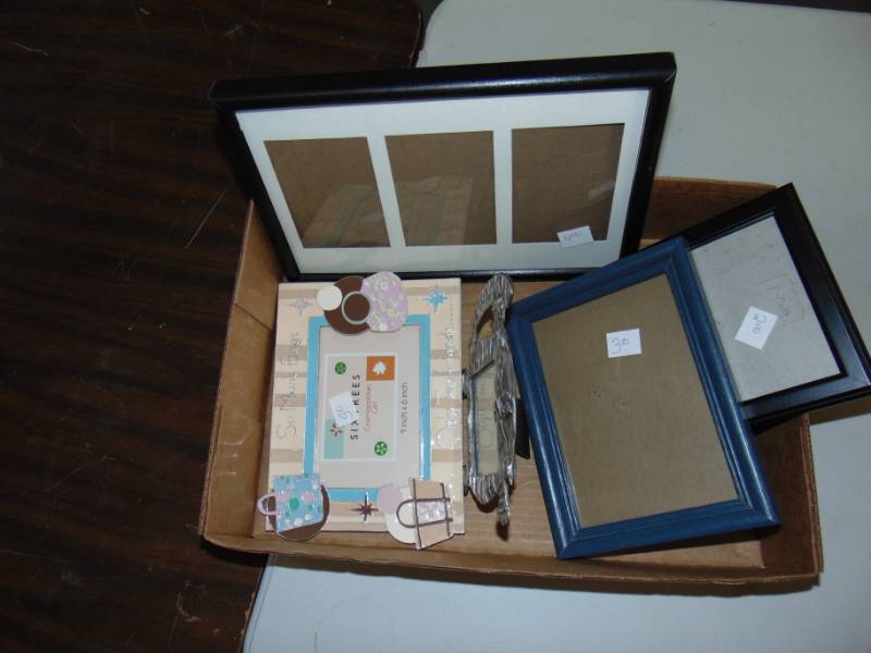 lot 10876 image: Picture Frames