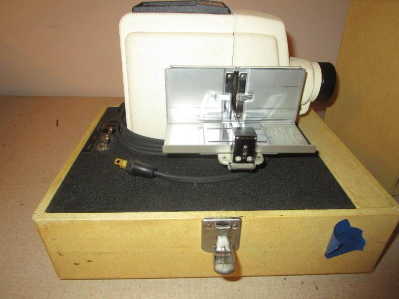lot 13233 image: Sears Projector No 6345 in Case