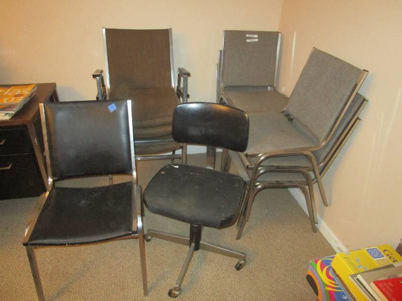 lot 13258 image: Lot of Metal Stacking Office Chairs