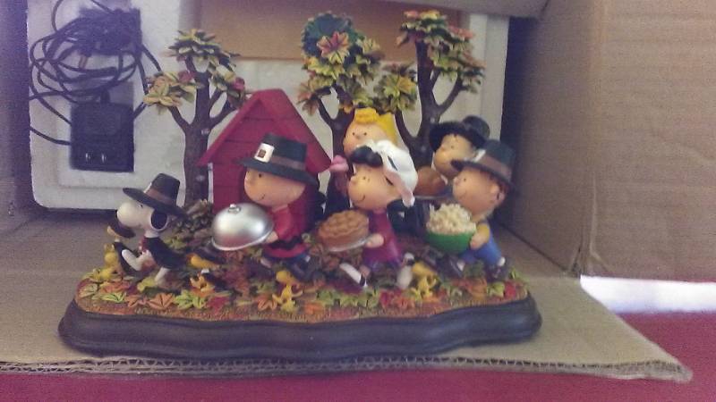 lot 13293 image: Danbury Mint, Charlie Brown, Snoopy A Time To Give Thanks