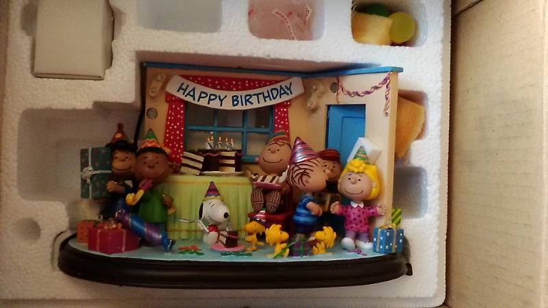 lot 13296 image: Danbury Mint, Charlie Brown, Snoopy Best Birthday Ever