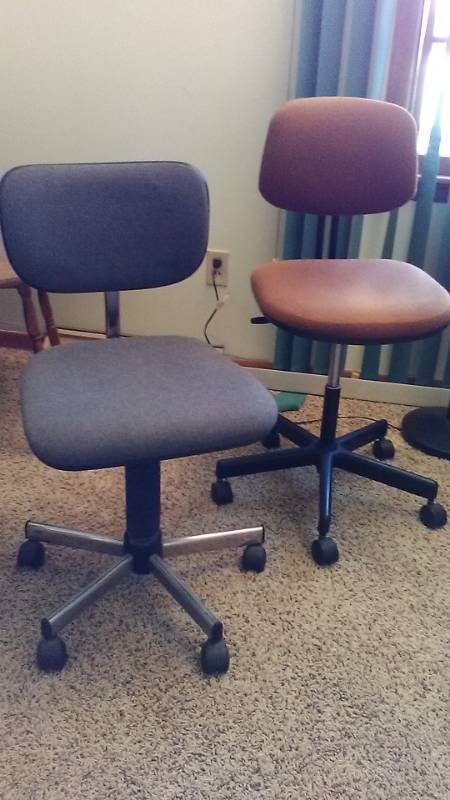 lot 13310 image: Lot of Two Rolling Armless Office  Task Chairs