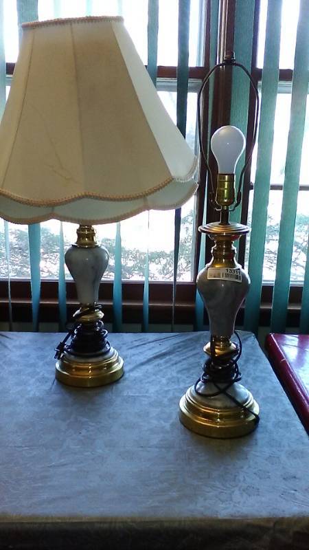 lot 13311 image: Two Electric Lamps 1 with Shade
