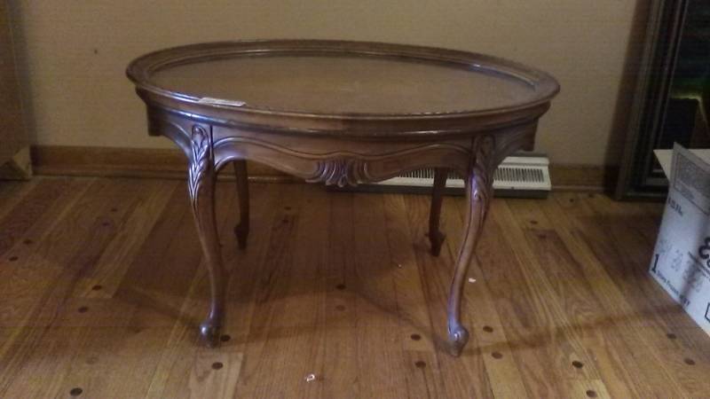 lot 13331 image: Weiman Heirloom Quality Accent Table
