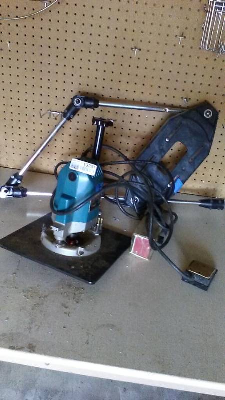 lot 13351 image: Makita Router Model 3612BR