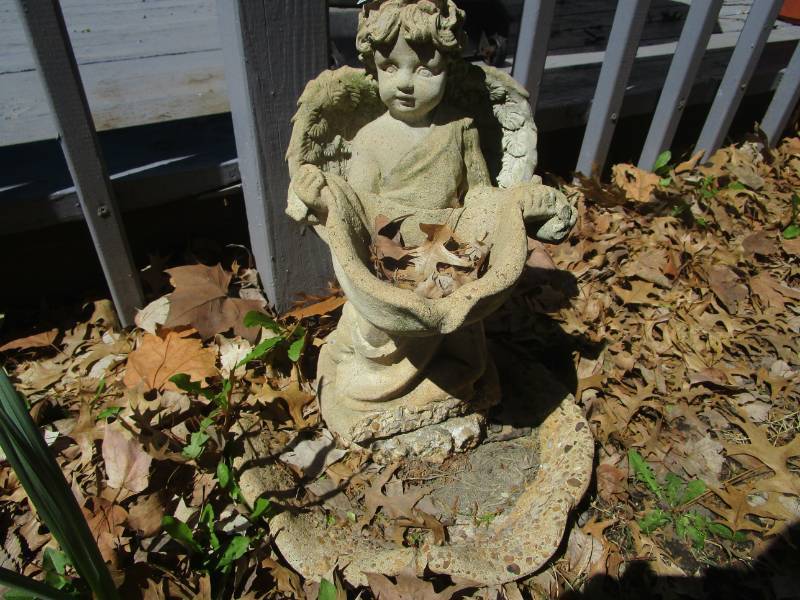 lot 13432 image: Concrete Angel Fountain