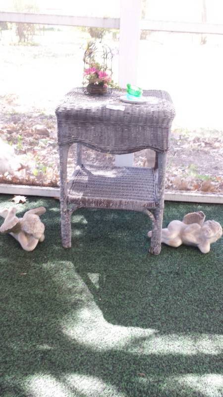 lot 134120 image: Wicker Patio Table