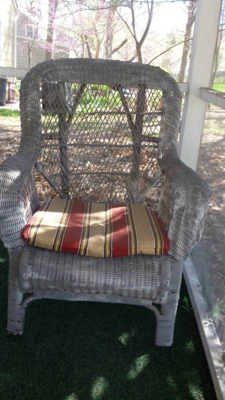 lot 134130 image: Wicker Patio Chair