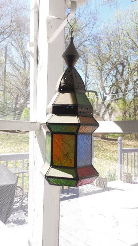 lot 13417 image: Stained Glass Hanging Lamp