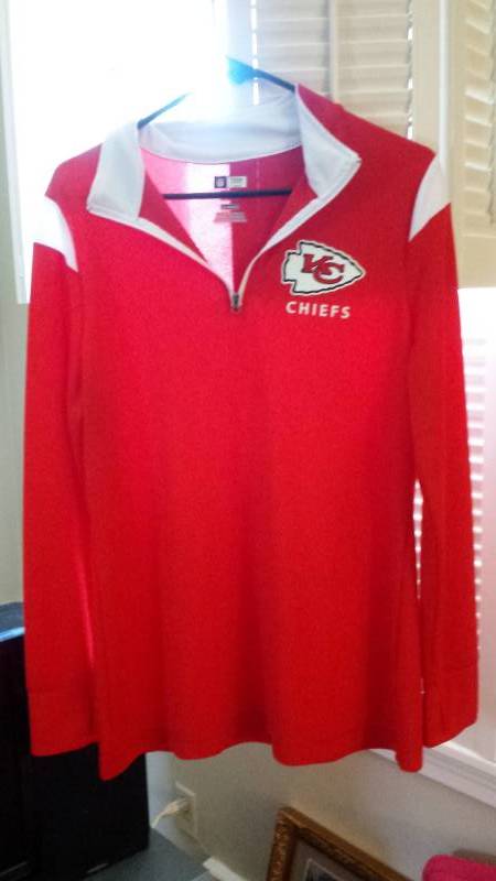 lot 13481 image: KC Chiefs LS Team Shirt Sz XL