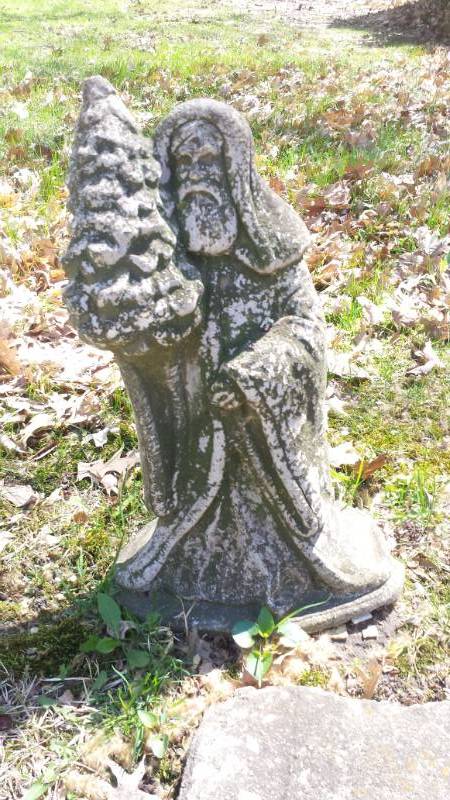 lot 13495 image: Concrete Man Tree Statue