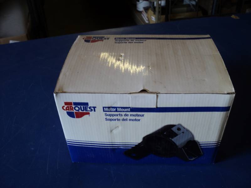 lot 7213 image: (1) Car Quest Motor mount FRT 9432, for Toyota Rav 4 2001-2003